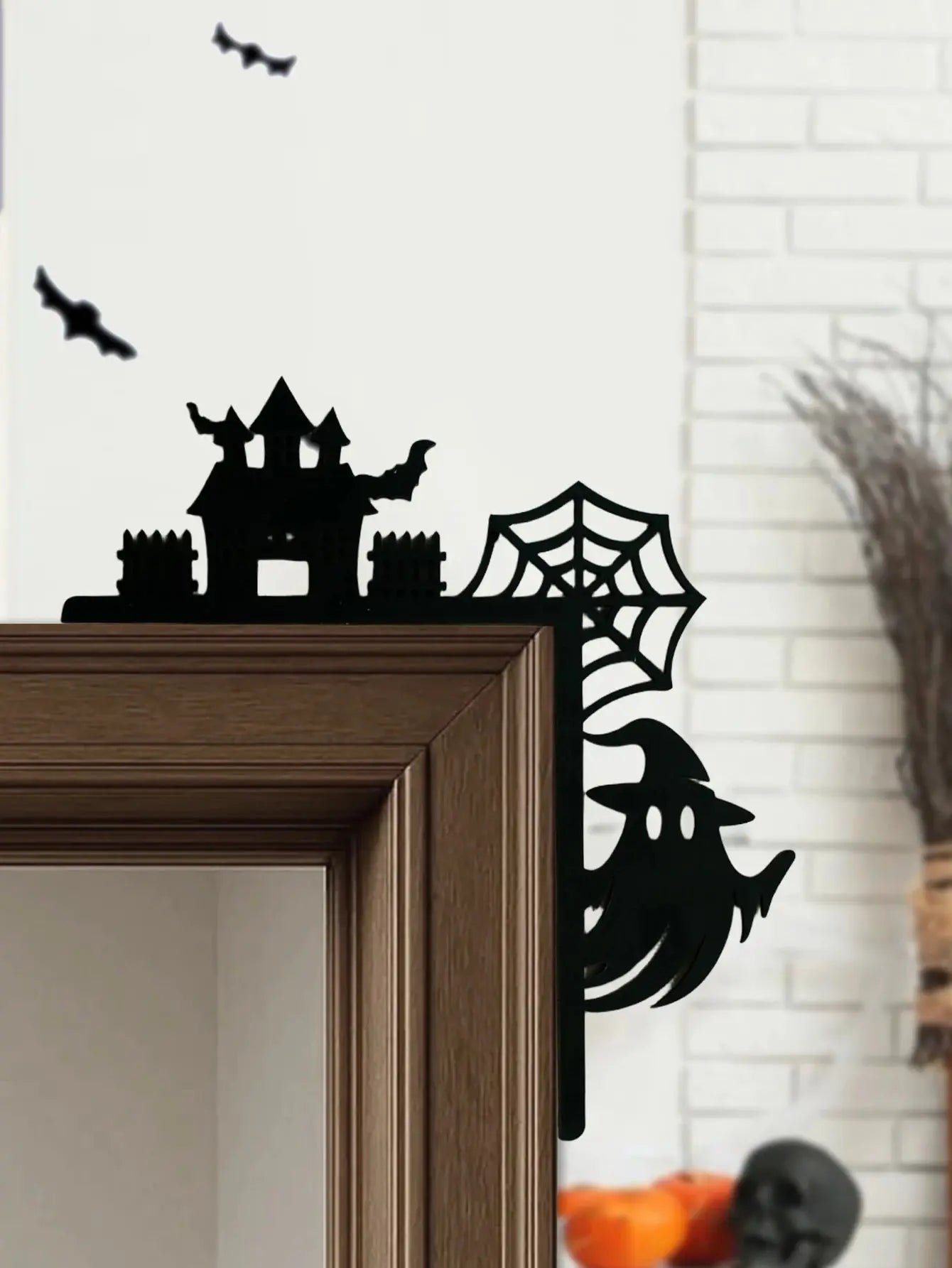 Wooden Halloween Door Corner Decor, Gothic Haunted House, Ghost & Spider Web Design, Black Wall Hanging Ornament for Home Party Now and Later